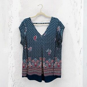 DR2 Blue and White Paisley Patterned V-Neck Blouse Size 2XL